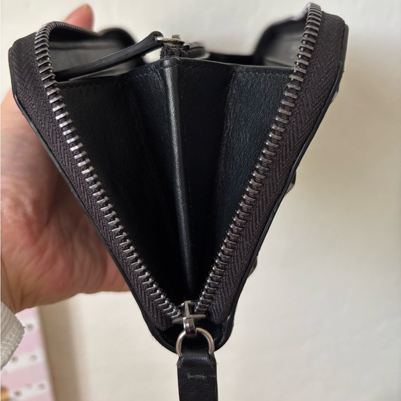Jimmy Choo Black Leather Star Studded Zip Long Wallet - Picture 12 of 13